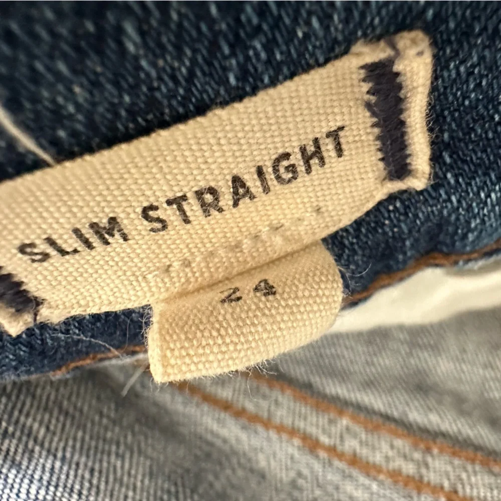 Madewell Slim Straight Jeans: Distressed Button-Front Edition Wellmoor Size‎ 24